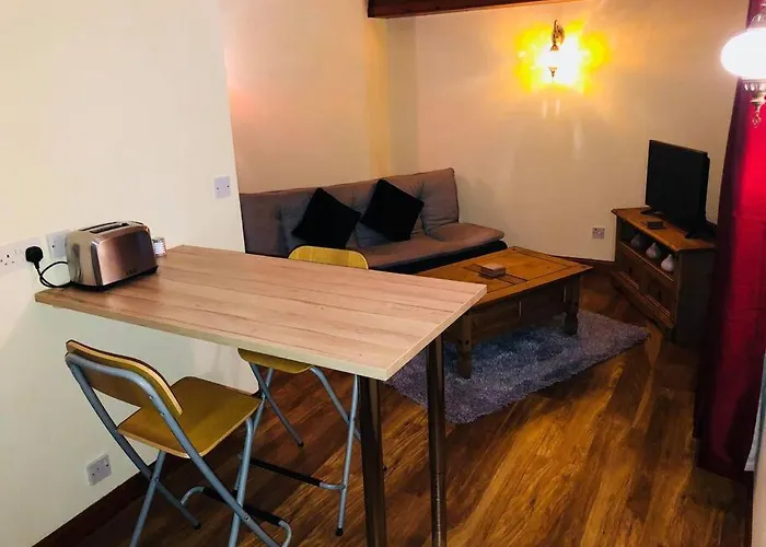 Vibrant Apartment At The Shore In Leith